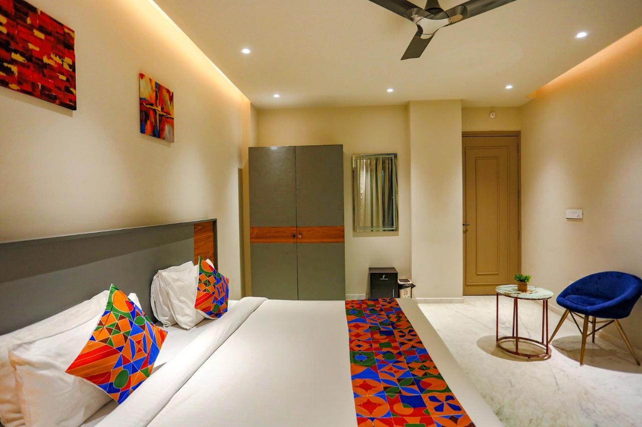 نويدا Fabhotel Clarks Suites المظهر الخارجي الصورة