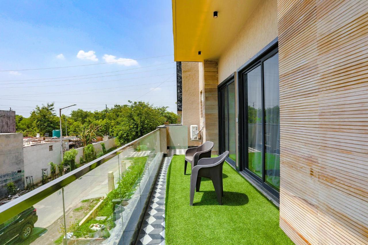 نويدا Fabhotel Clarks Suites المظهر الخارجي الصورة