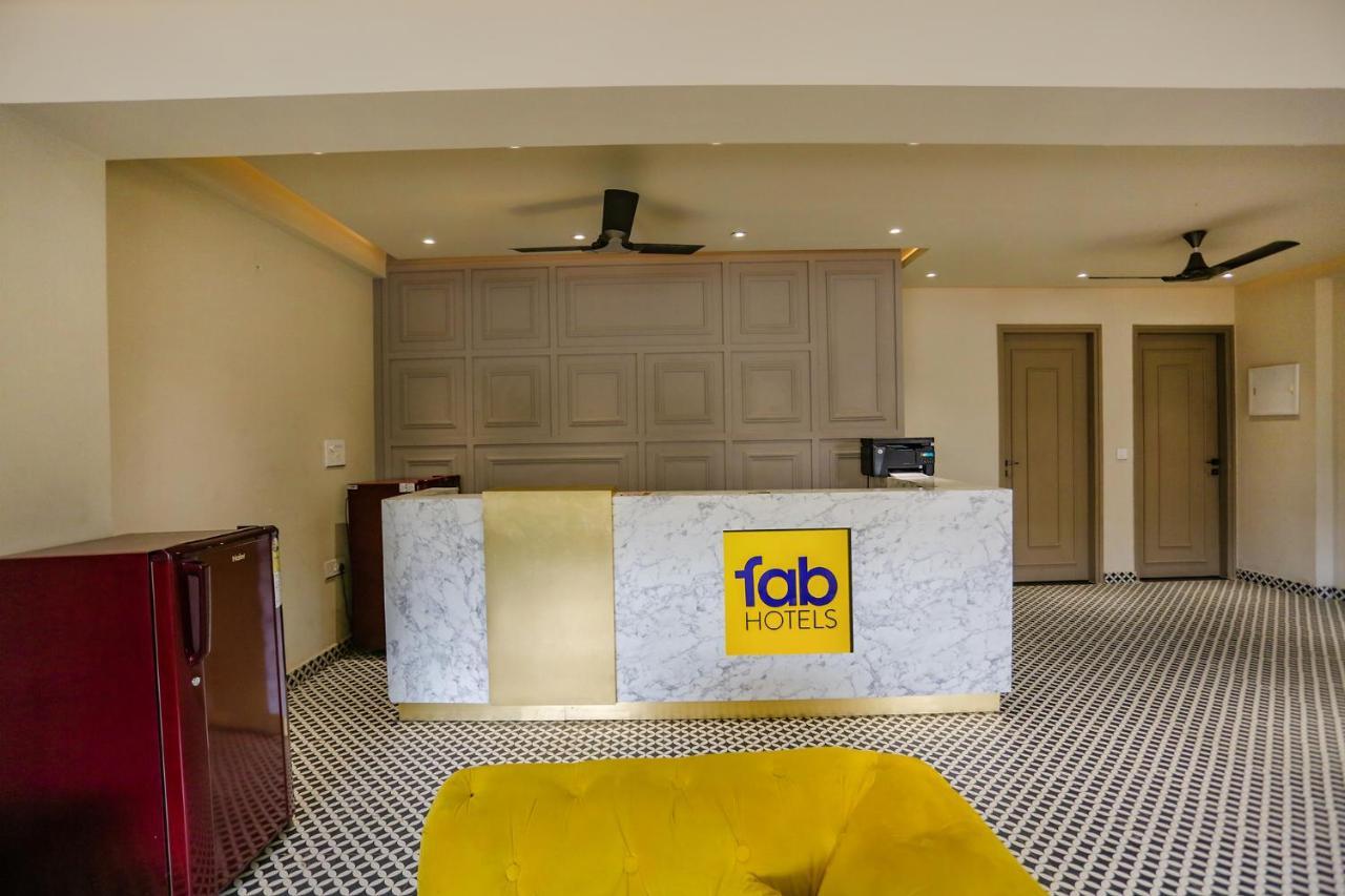 نويدا Fabhotel Clarks Suites المظهر الخارجي الصورة