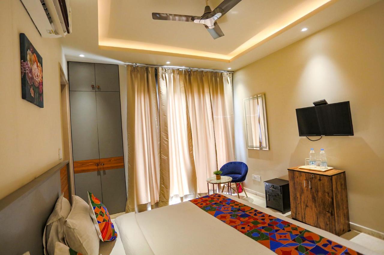 نويدا Fabhotel Clarks Suites المظهر الخارجي الصورة