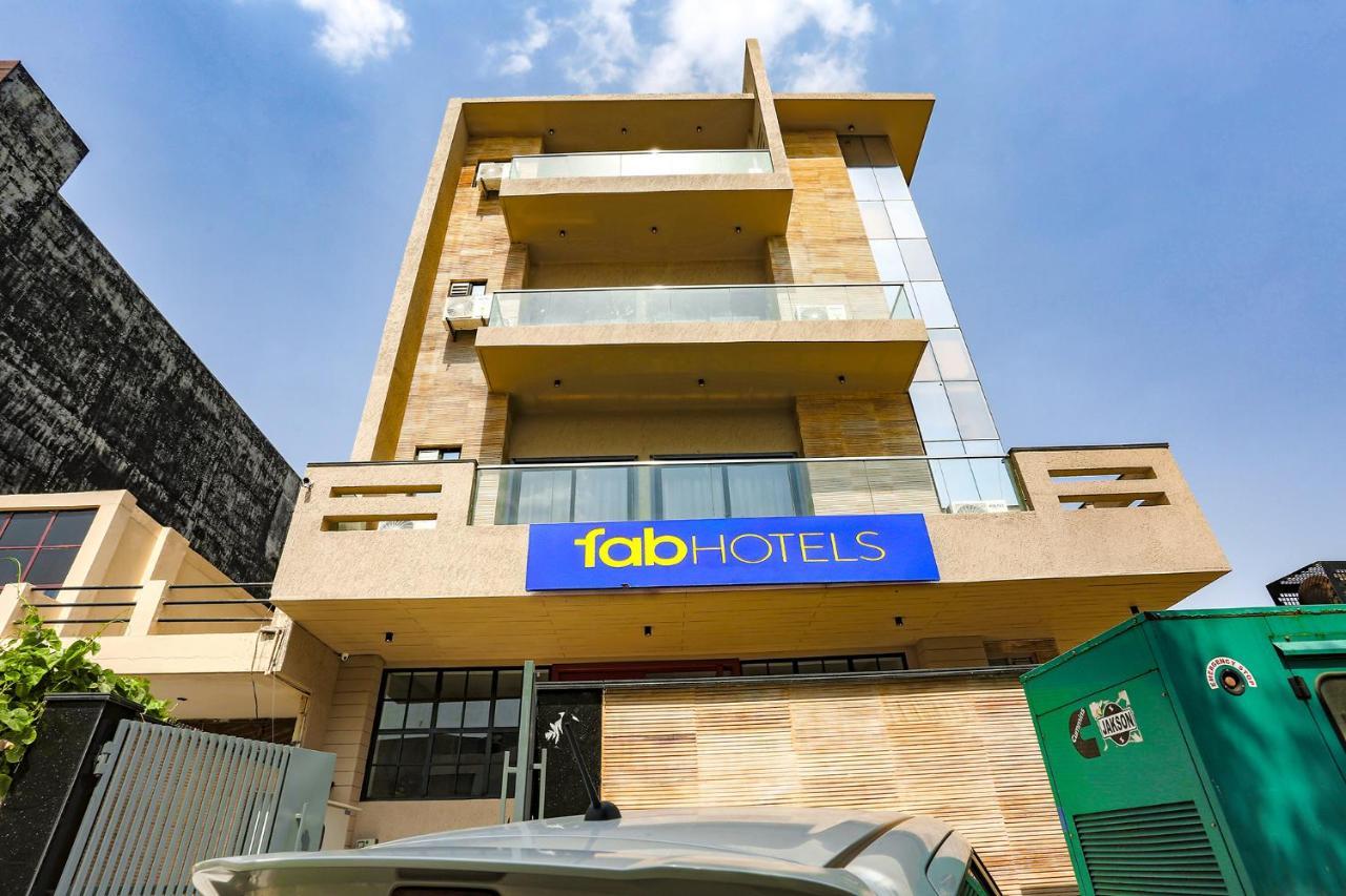 نويدا Fabhotel Clarks Suites المظهر الخارجي الصورة