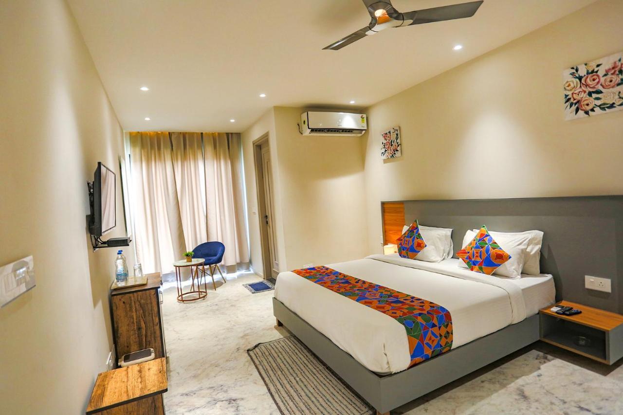 نويدا Fabhotel Clarks Suites المظهر الخارجي الصورة