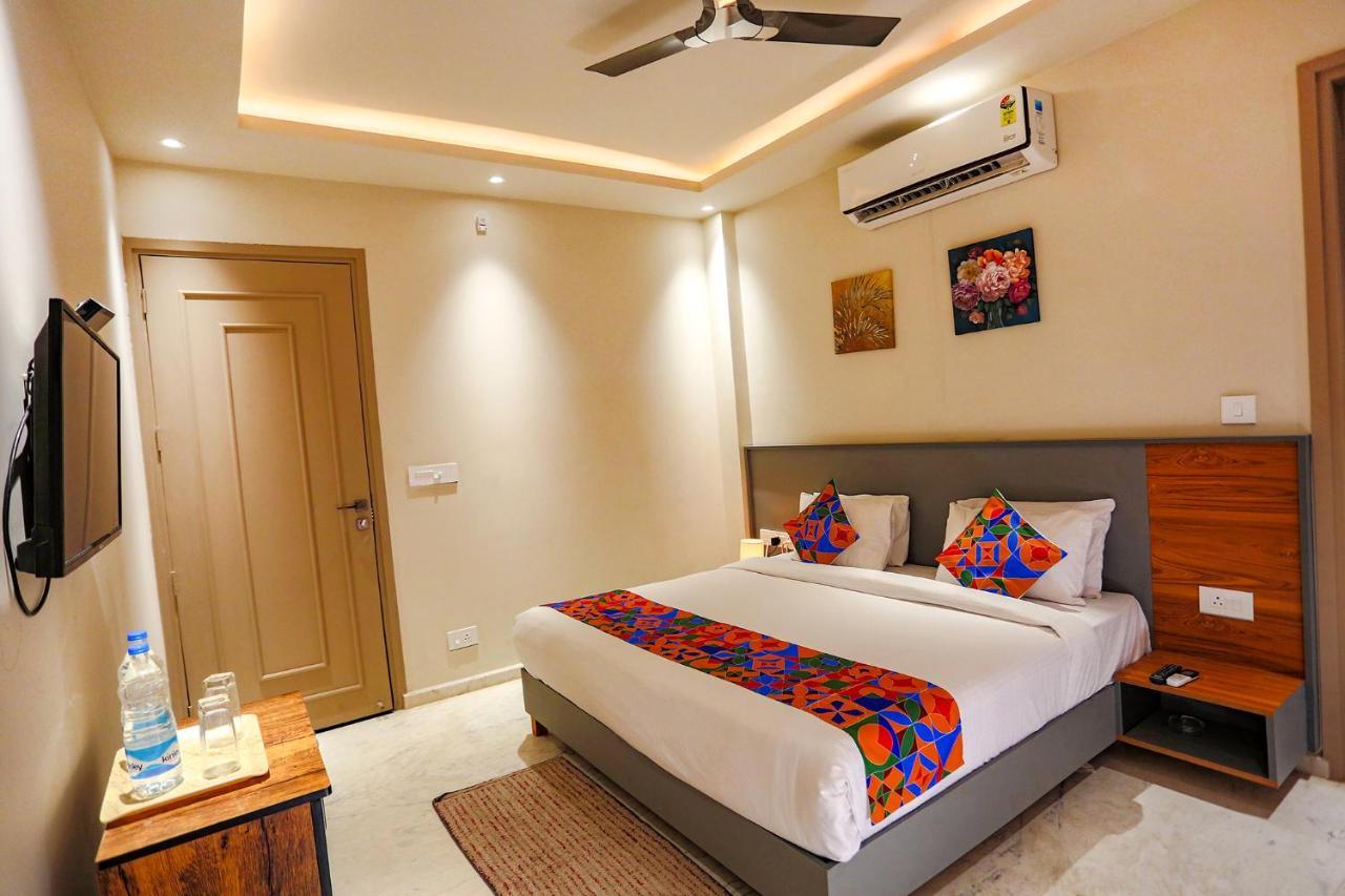 نويدا Fabhotel Clarks Suites المظهر الخارجي الصورة