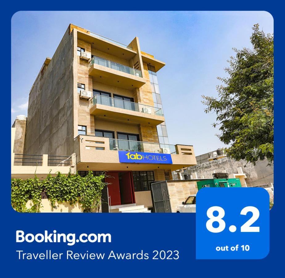 نويدا Fabhotel Clarks Suites المظهر الخارجي الصورة