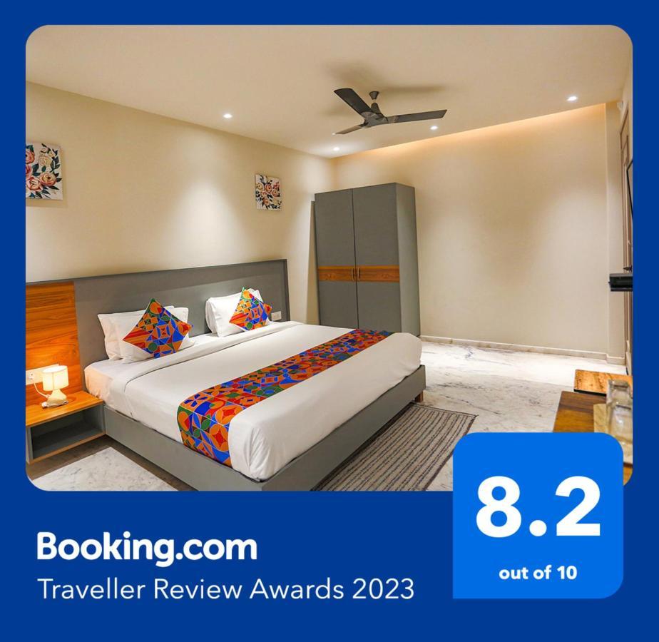 نويدا Fabhotel Clarks Suites المظهر الخارجي الصورة